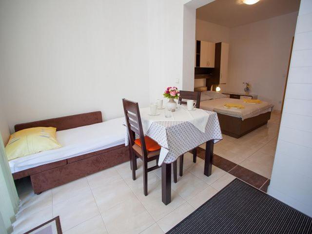 Apartmani Dana Makarska Exterior foto